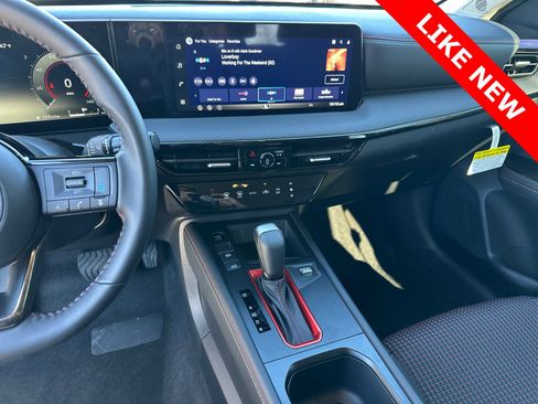 Used 2026 Nissan Kicks SR w/ Illumination Package image 28