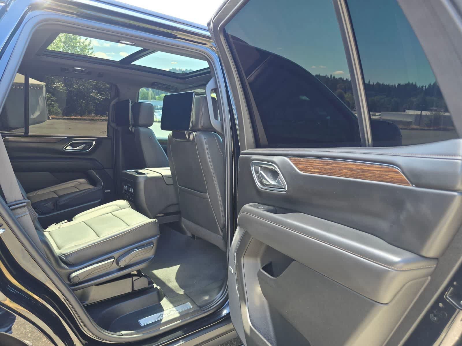 Used 2023 Chevrolet Tahoe High Country w/ Advanced Technology Package AWD/4WD image 28