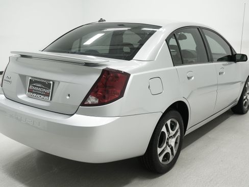 Used 2005 Saturn ION Level 3 w/ Travel Pkg FWD image 4