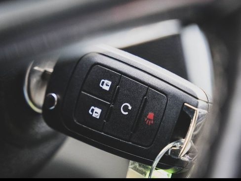 Used 2015 Buick Encore Convenience image 4