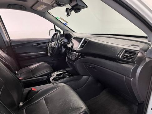 Used 2017 Honda Pilot Elite image 9