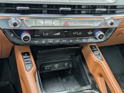 Used 2024 Kia Telluride SX X-Pro AWD/4WD image 24
