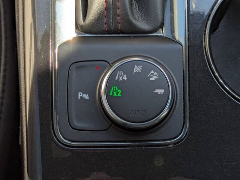 Used 2020 Chevrolet Blazer RS AWD/4WD image 23