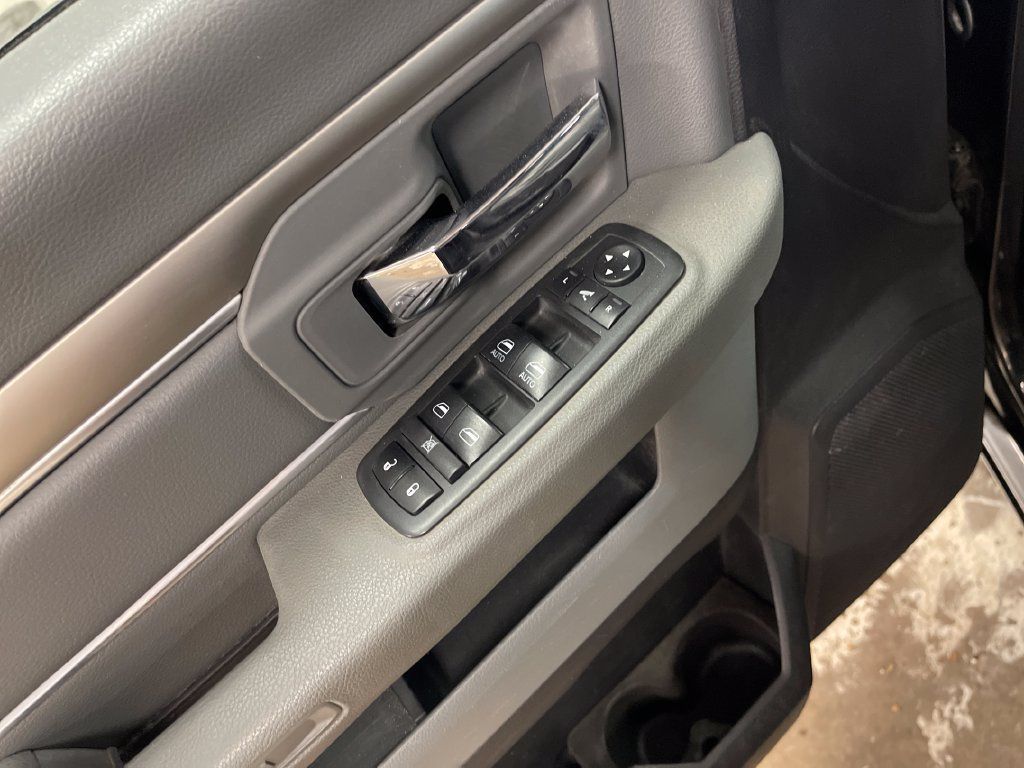 Used 2018 RAM 1500 Big Horn AWD/4WD image 16