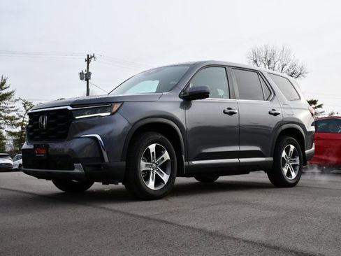 Used 2024 Honda Pilot EX-L image 3