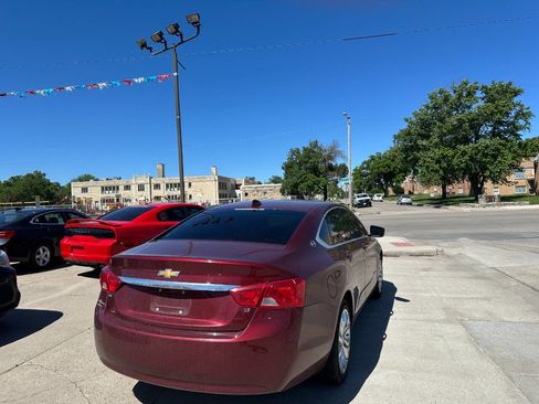 Used 2017 Chevrolet Impala LT FWD image 5