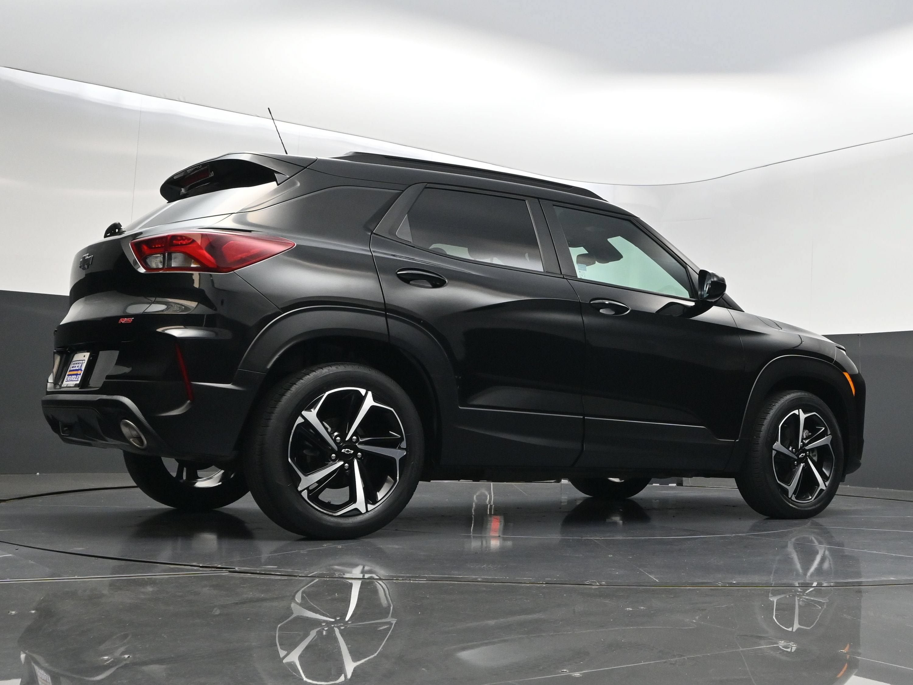 Certified 2023 Chevrolet TrailBlazer RS w/ Convenience Package FWD image 43