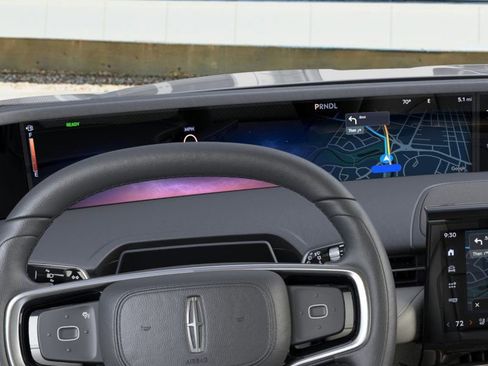 New 2026 Lincoln Nautilus Premier image 13