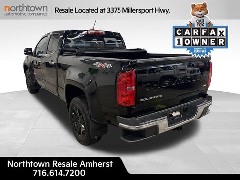 Used 2022 Chevrolet Colorado LT w/ Chrome Appearance Package AWD/4WD image 3