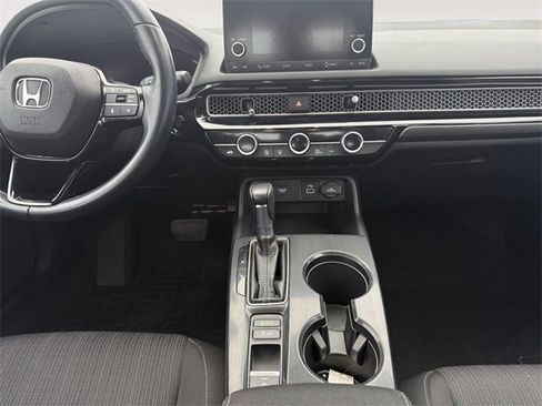 Used 2023 Honda Civic EX image 11