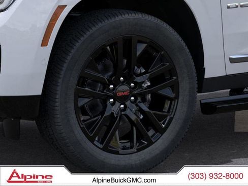 New 2026 GMC Yukon XL Denali w/ Denali Reserve Package AWD/4WD image 9
