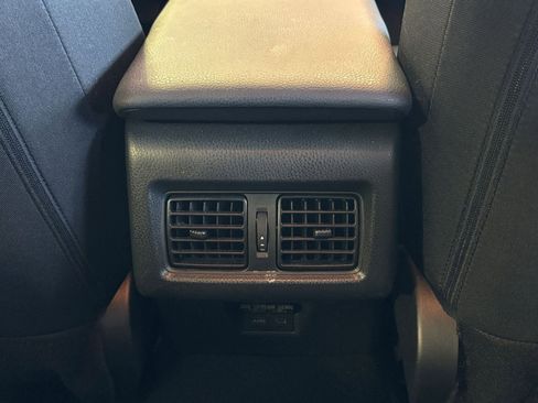 Used 2025 Toyota Camry LE image 23