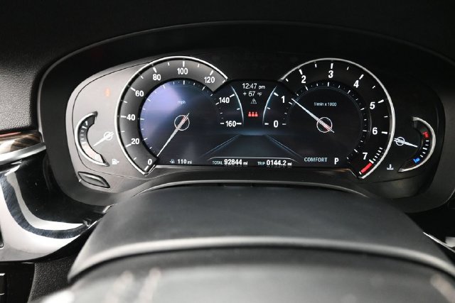 Used 2018 BMW 530i xDrive AWD/4WD image 11