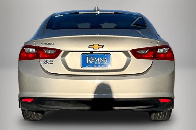 Used 2016 Chevrolet Malibu LT FWD image 5