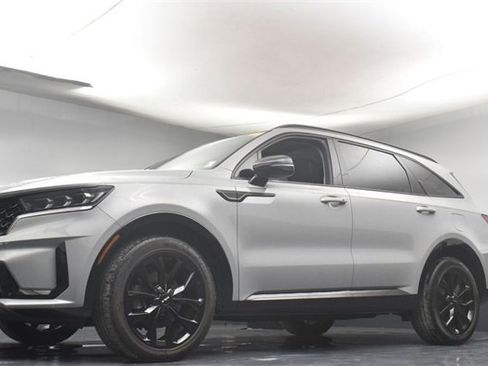 Certified 2023 Kia Sorento SX image 35