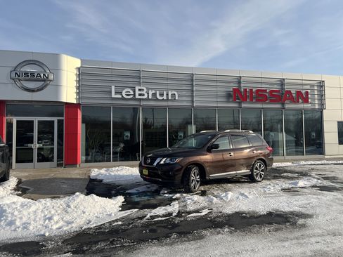 Used 2019 Nissan Pathfinder Platinum image 1