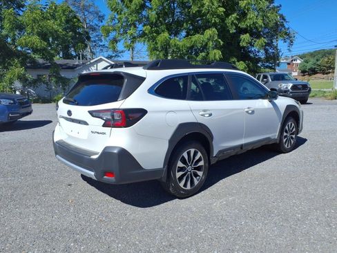 Used 2023 Subaru Outback Limited image 4