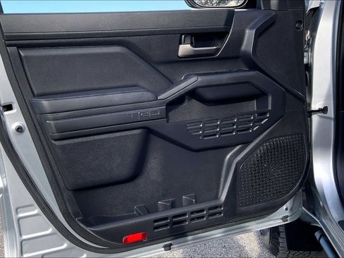 Used 2024 Toyota Tacoma TRD Off-Road image 20