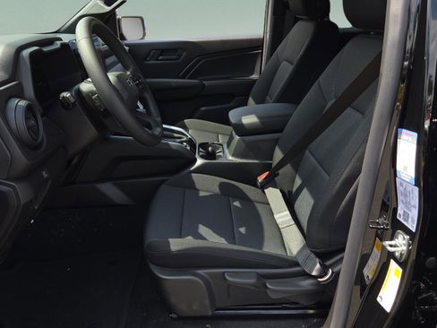 New 2026 Chevrolet Colorado Trail Boss AWD/4WD image 9