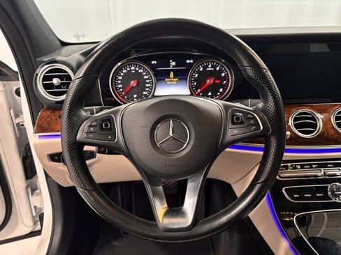Used 2017 Mercedes-Benz E 300 4MATIC image 13