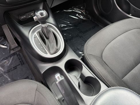 Used 2018 Kia Soul + FWD image 18