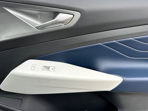 Used 2023 Volkswagen ID.4 Pro S image 19