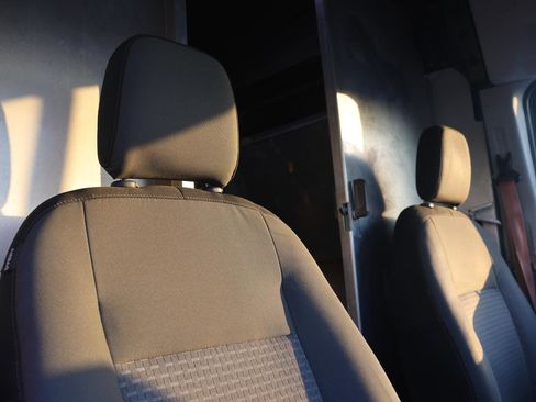 Used 2020 Ford Transit 250 148 High Roof Extended image 16