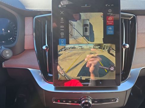 New 2026 Volvo XC90 B6 Ultra w/ Lounge Package image 27