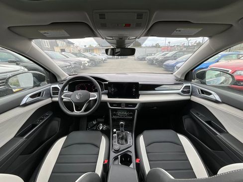 New 2025 Volkswagen Taos SEL image 14