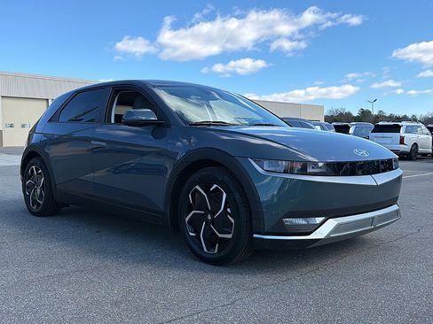 Certified 2023 Hyundai Ioniq 5 SE image 2