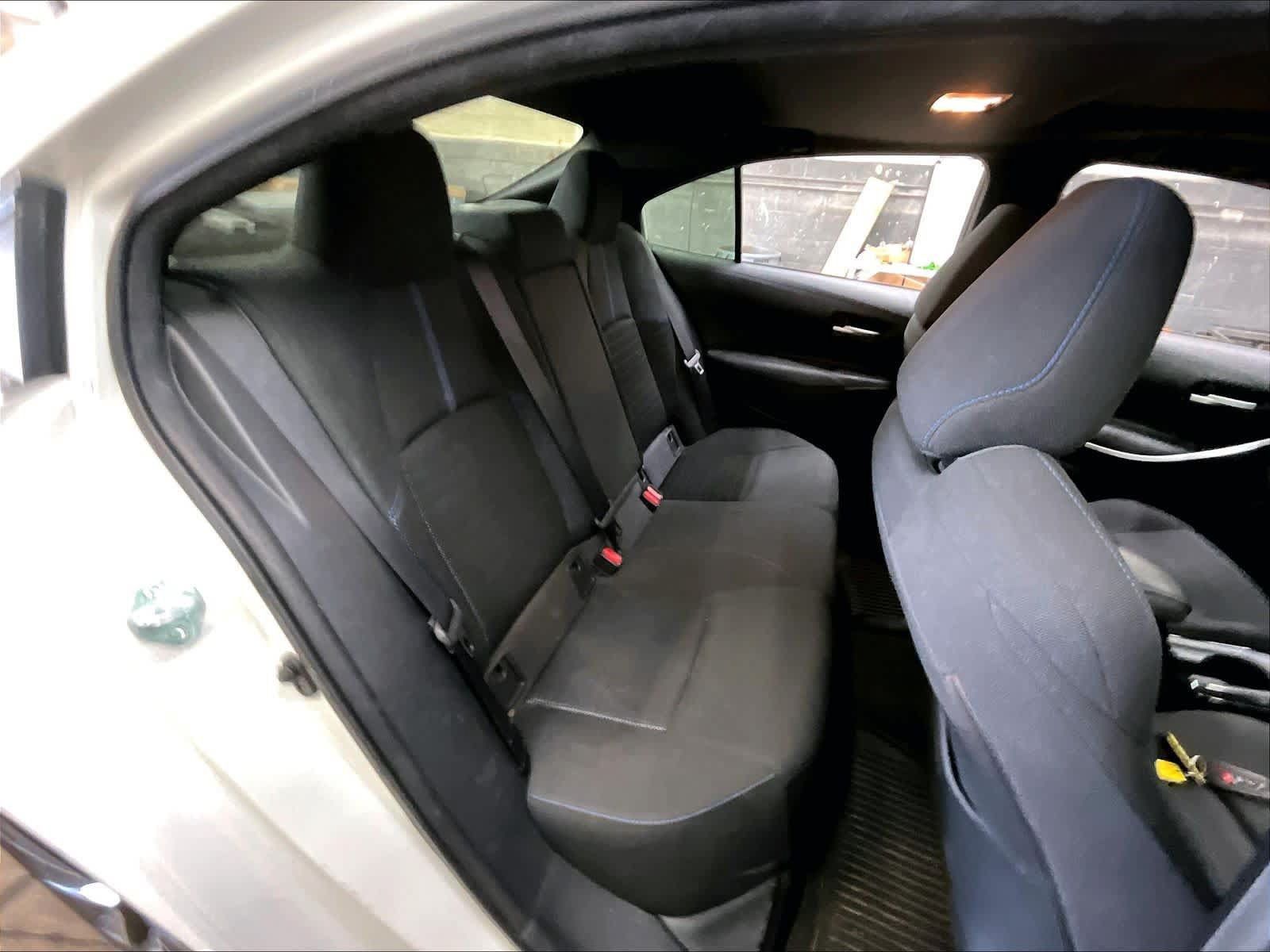 Used 2020 Toyota Corolla SE w/ SE Premium Package FWD image 29