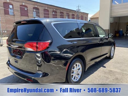 Used 2023 Chrysler Voyager LX FWD image 24