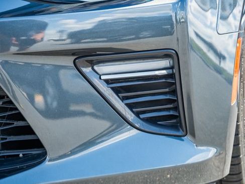 Used 2018 Chevrolet Camaro SS RWD image 15