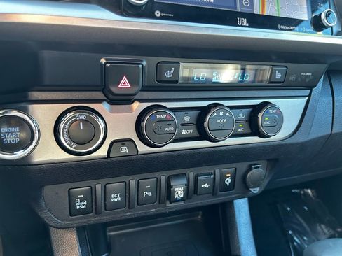 Used 2021 Toyota Tacoma Limited AWD/4WD image 19