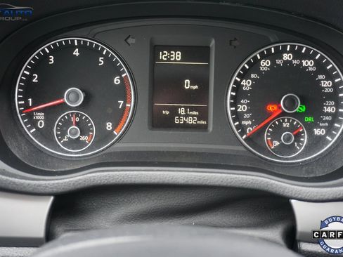 Used 2015 Volkswagen Passat 1.8T S w/ Technology Package image 36