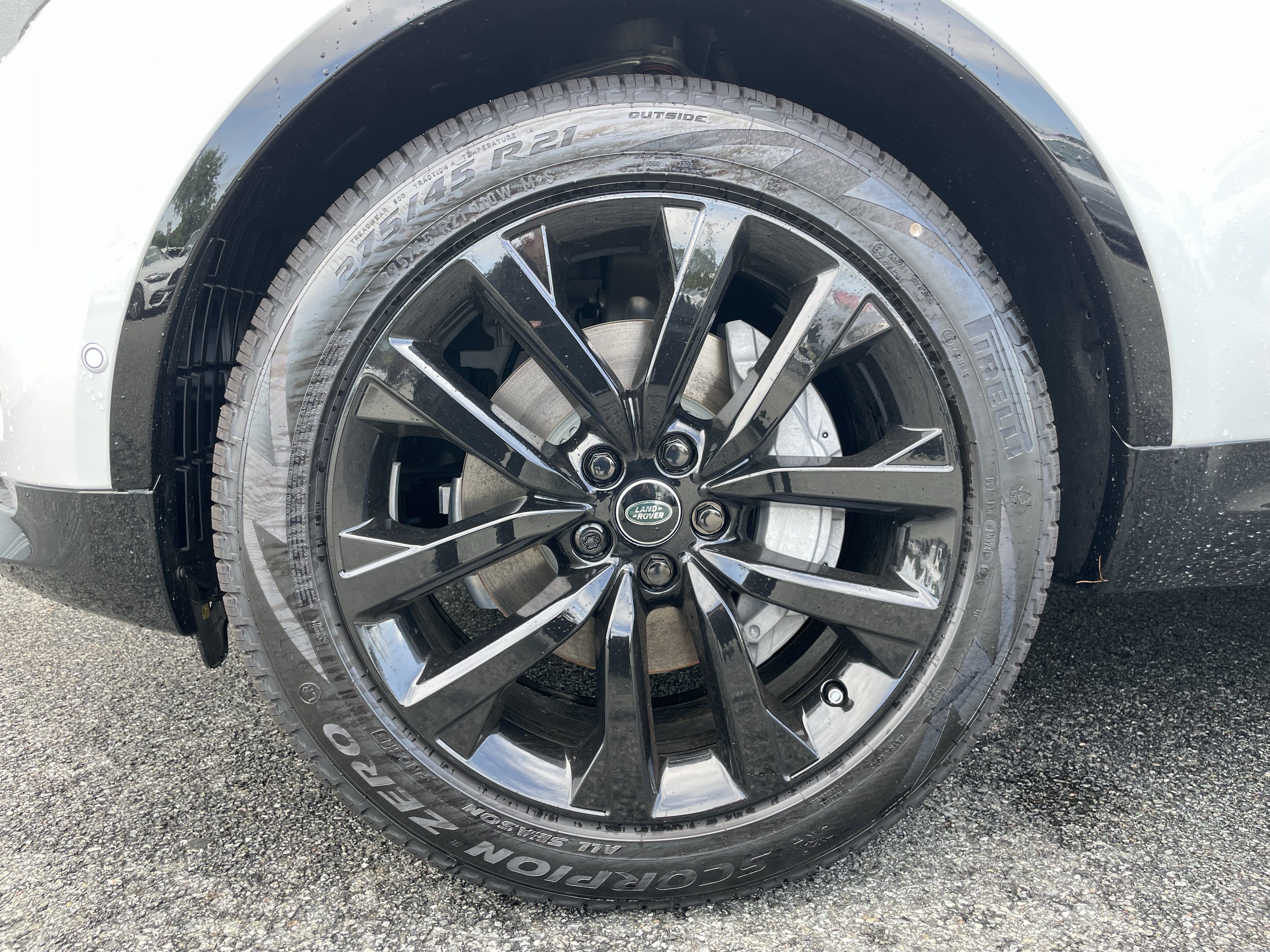 New 2026 Land Rover Discovery Dynamic SE AWD/4WD image 9