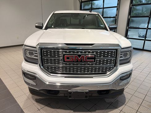 Used 2018 GMC Sierra 1500 SLT AWD/4WD image 8