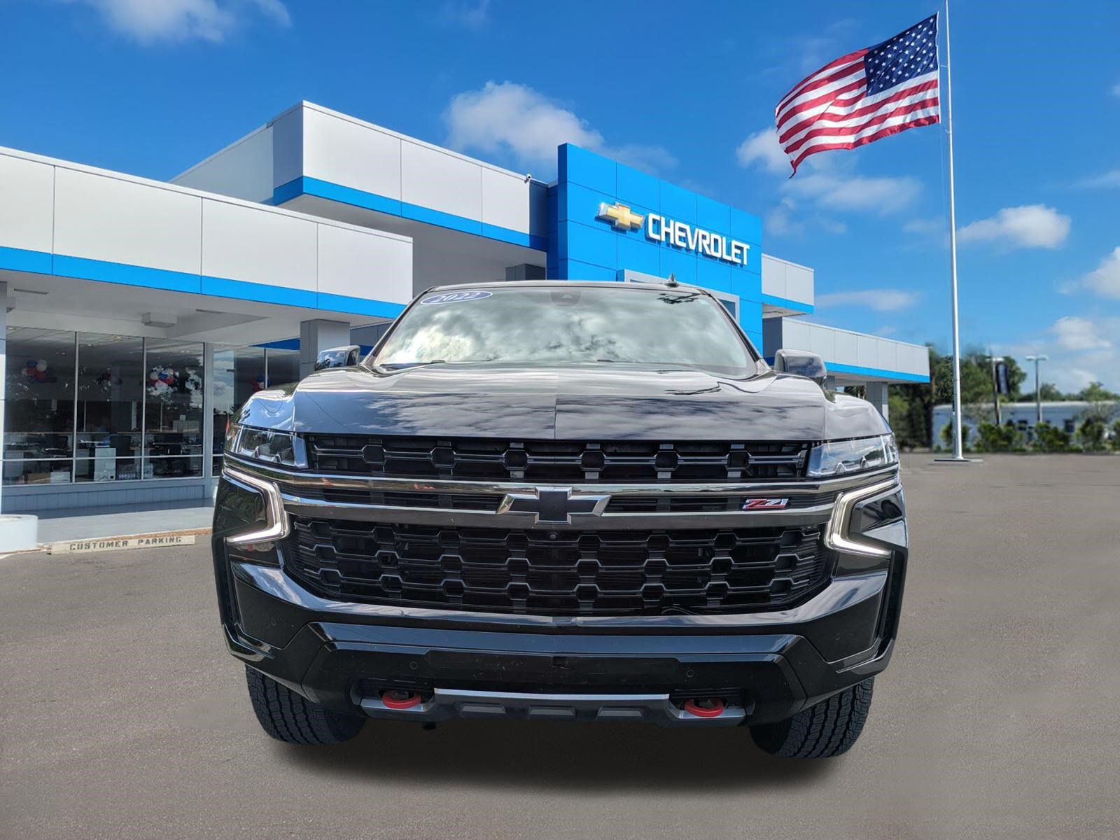 Used 2022 Chevrolet Tahoe Z71 w/ Luxury Package AWD/4WD image 8