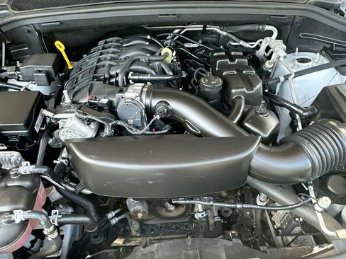 Used 2024 Dodge Durango GT AWD/4WD image 12