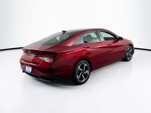 Used 2023 Hyundai Elantra SEL w/ Convenience Package FWD image 5