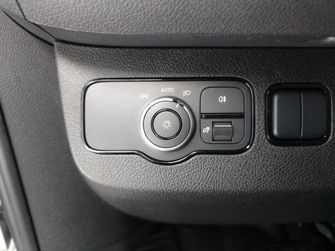 Used 2026 Mercedes-Benz Sprinter 2500 image 9