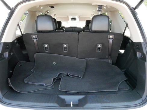 Used 2025 Honda Pilot EX-L image 18