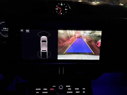 Used 2020 Porsche Cayenne image 24