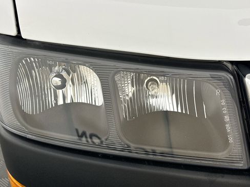 Used 2024 GMC Savana 2500 Work Van w/ Driver Convenience Package image 9