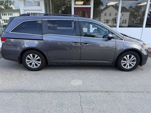 Used 2016 Honda Odyssey SE image 7