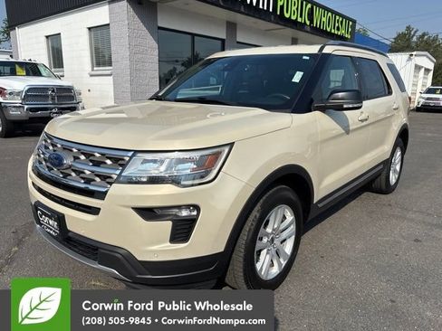 Used 2018 Ford Explorer XLT w/ Equipment Group 202A AWD/4WD image 1