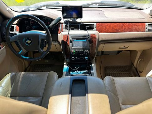 Used 2014 Chevrolet Silverado 2500 LTZ w/ LTZ Plus Package AWD/4WD image 2