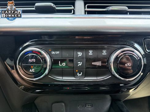 Used 2025 Chevrolet Trax LT image 29