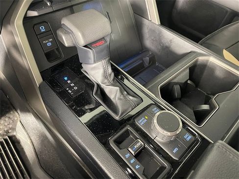 Used 2022 Toyota Tundra SR5 w/ TRD Off-Road Package image 9