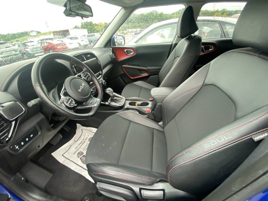 Used 2023 Kia Soul GT-Line FWD image 7